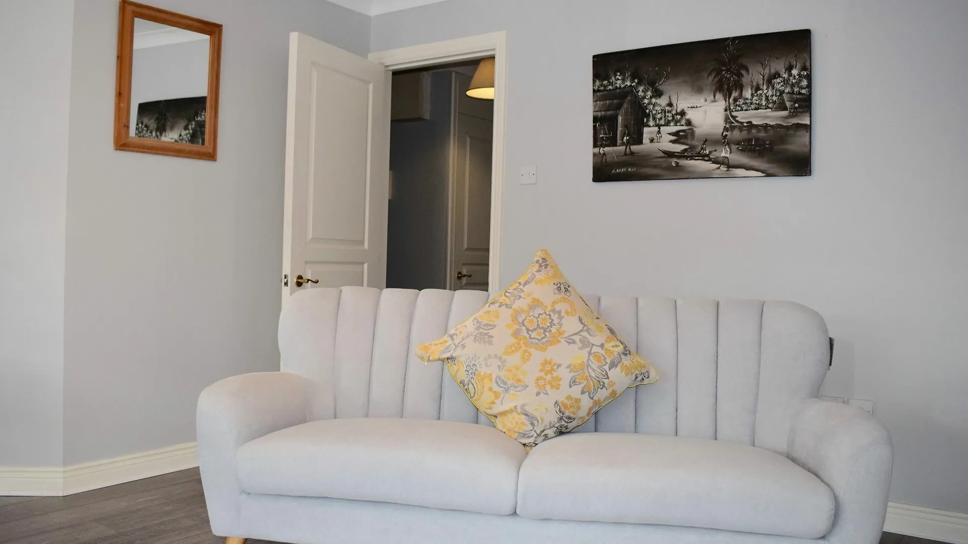 Two Bedroom Apartment In Dublin