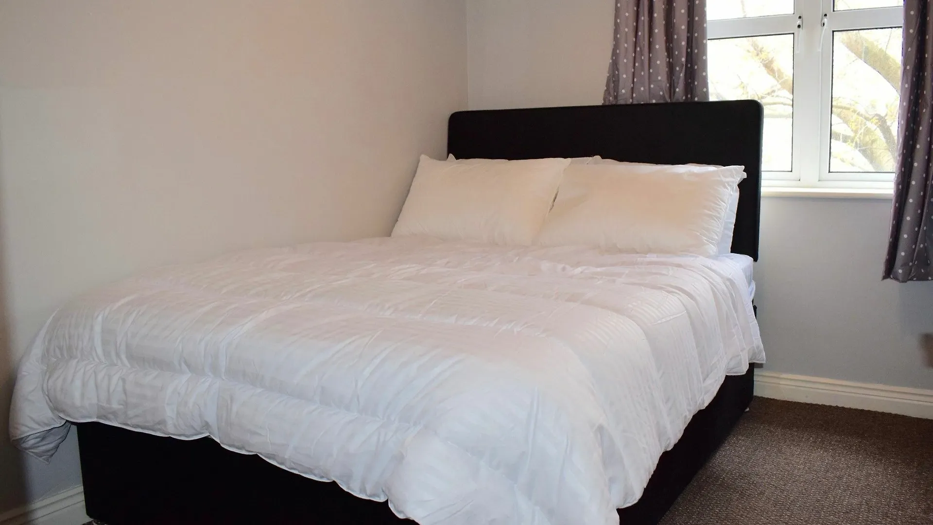 Two Bedroom Apartment In Dublin
